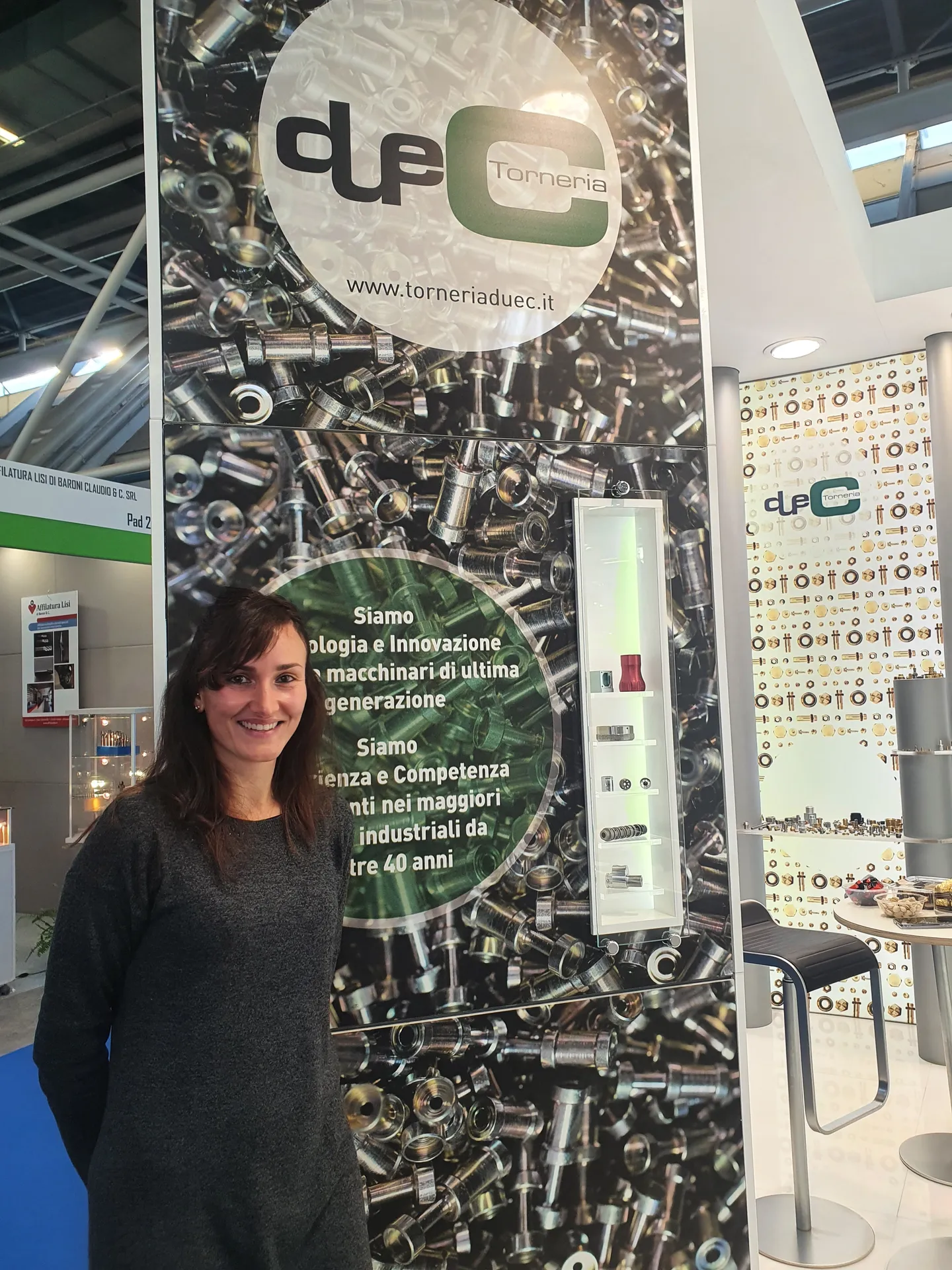 Michela Lolli alla Fiera MCSPE. Michela è la referente della Torneria Due C per il mercato estero